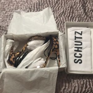 Brand New Schutz animal print leopard heels size 8